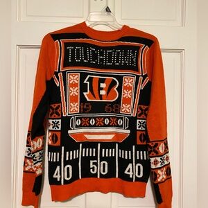 Cincinnati Bengals Men’s Touchdown Light ‘Em up Ugly Sweater 

Size:Small